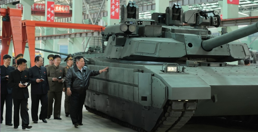 金正恩視察重要坦克廠 稱朝鮮式坦克核心技術取得很大進展